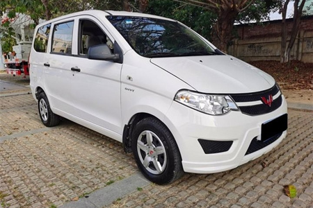 鄂州二手五菱荣光V 2015款 1.5L 手动 实用型7二手8座
